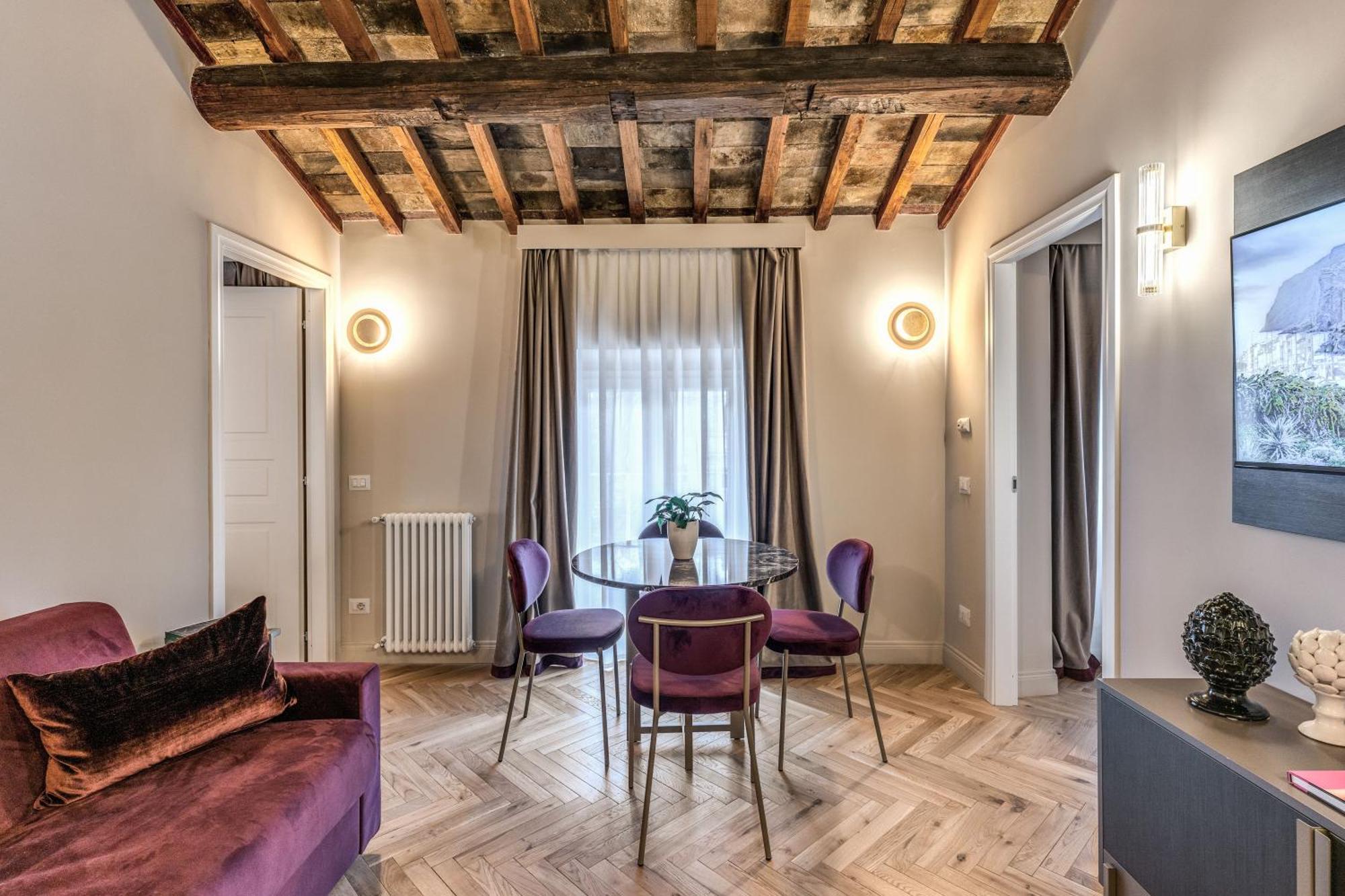 Apartment Palazzo Ottavia - La Maison D'art Collection
