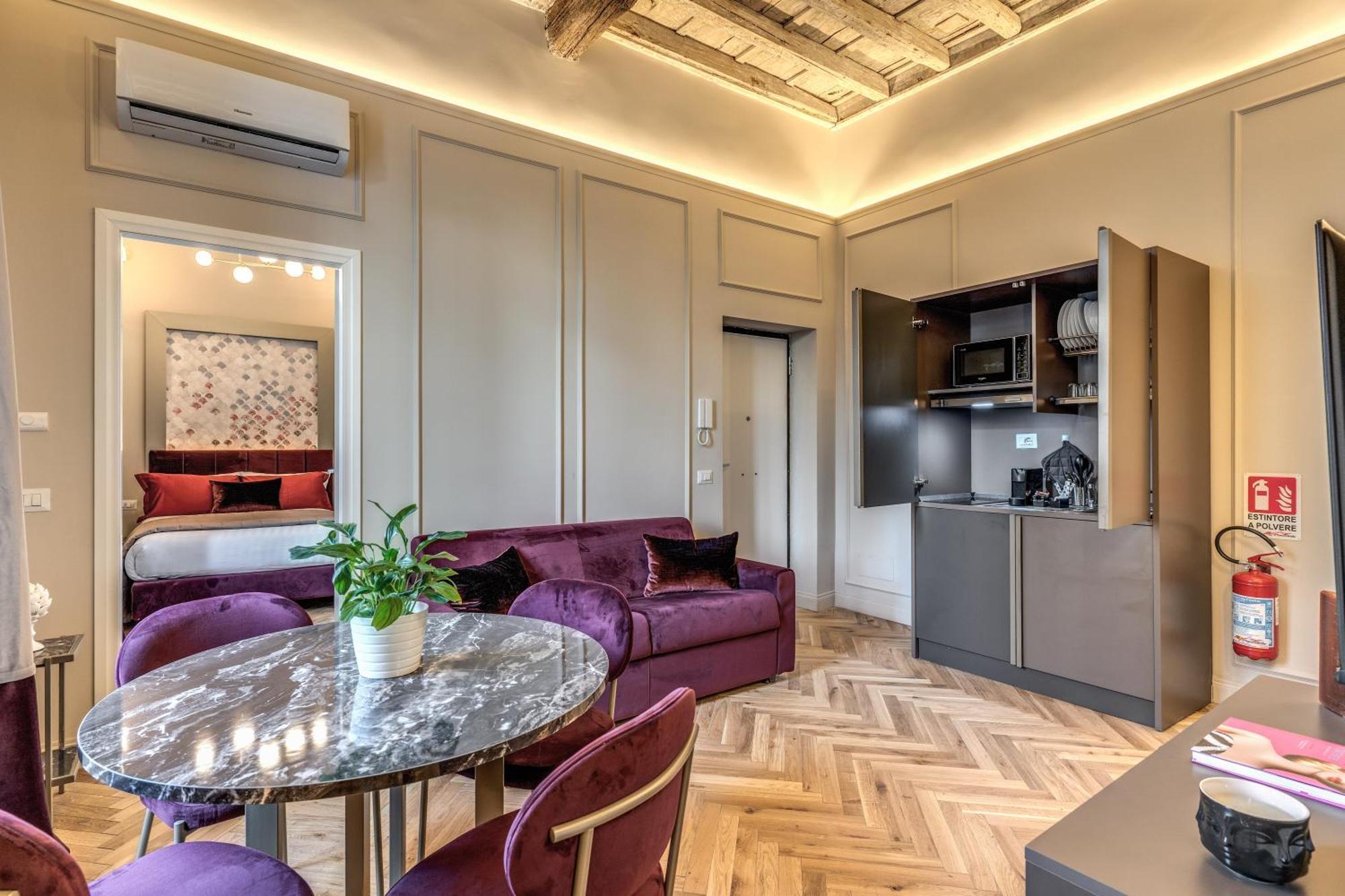 Apartment Palazzo Ottavia - La Maison D'art Collection *